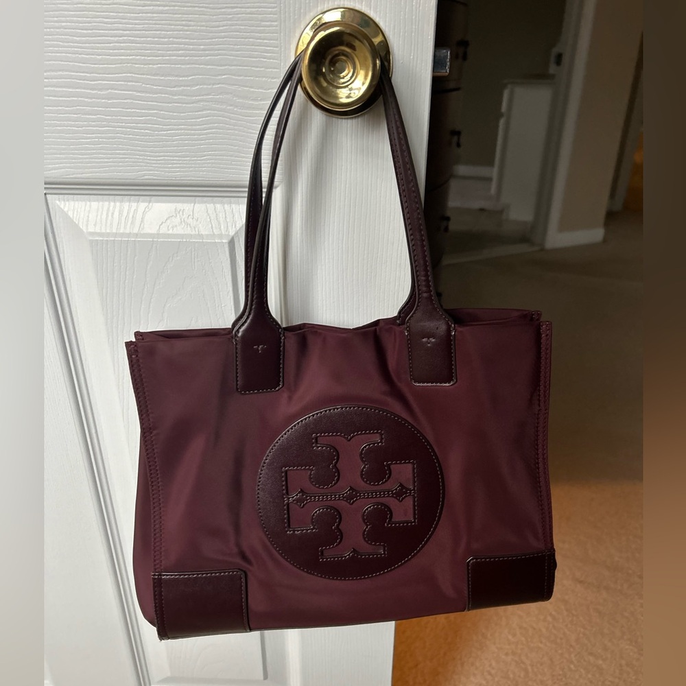 Tory burch Ella nylon Tote Bag. Burgundy. EUC